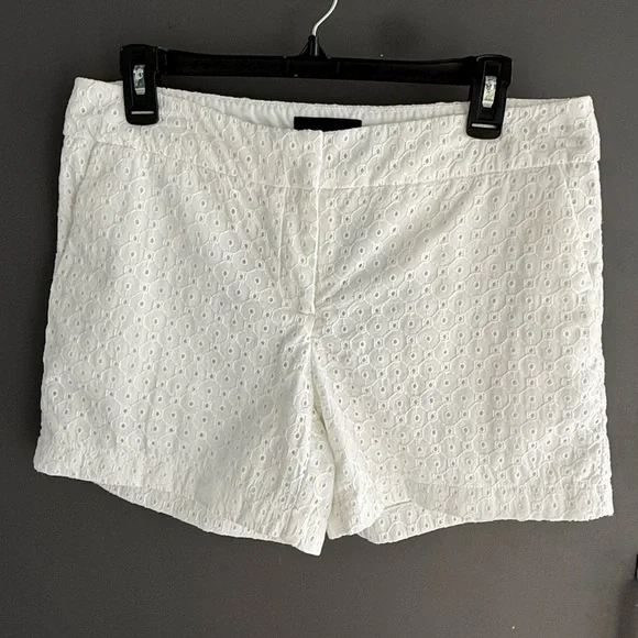 Cynthia Rowley White Cotton Eyelet Shorts size 8 Summer Chic - Picture 4 of 14